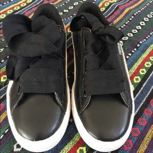 Women’s pumas basket shoes